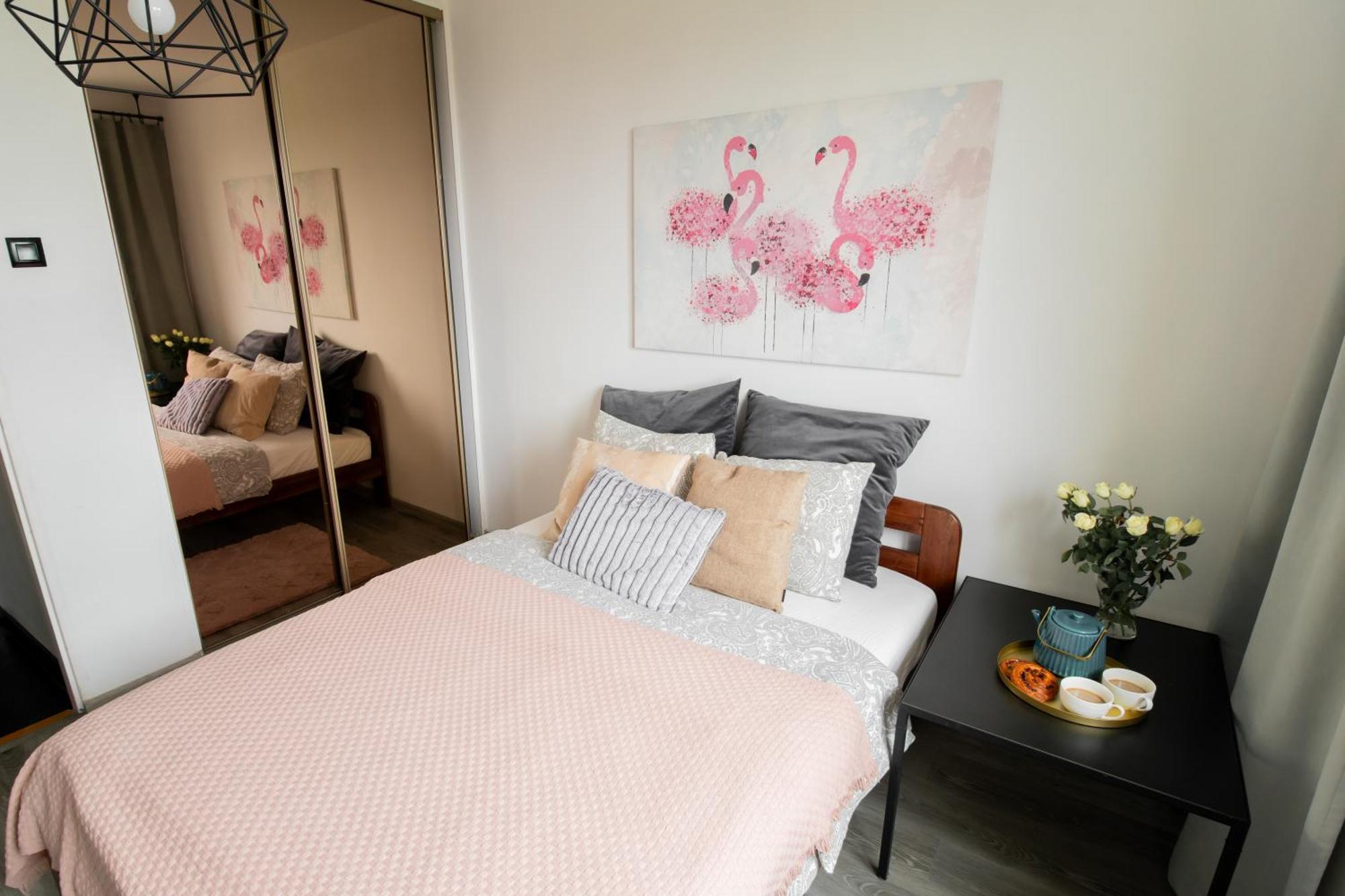 ורשה Piotrapartments - Daleka Cozy Train&Airport Apartment מראה חיצוני תמונה