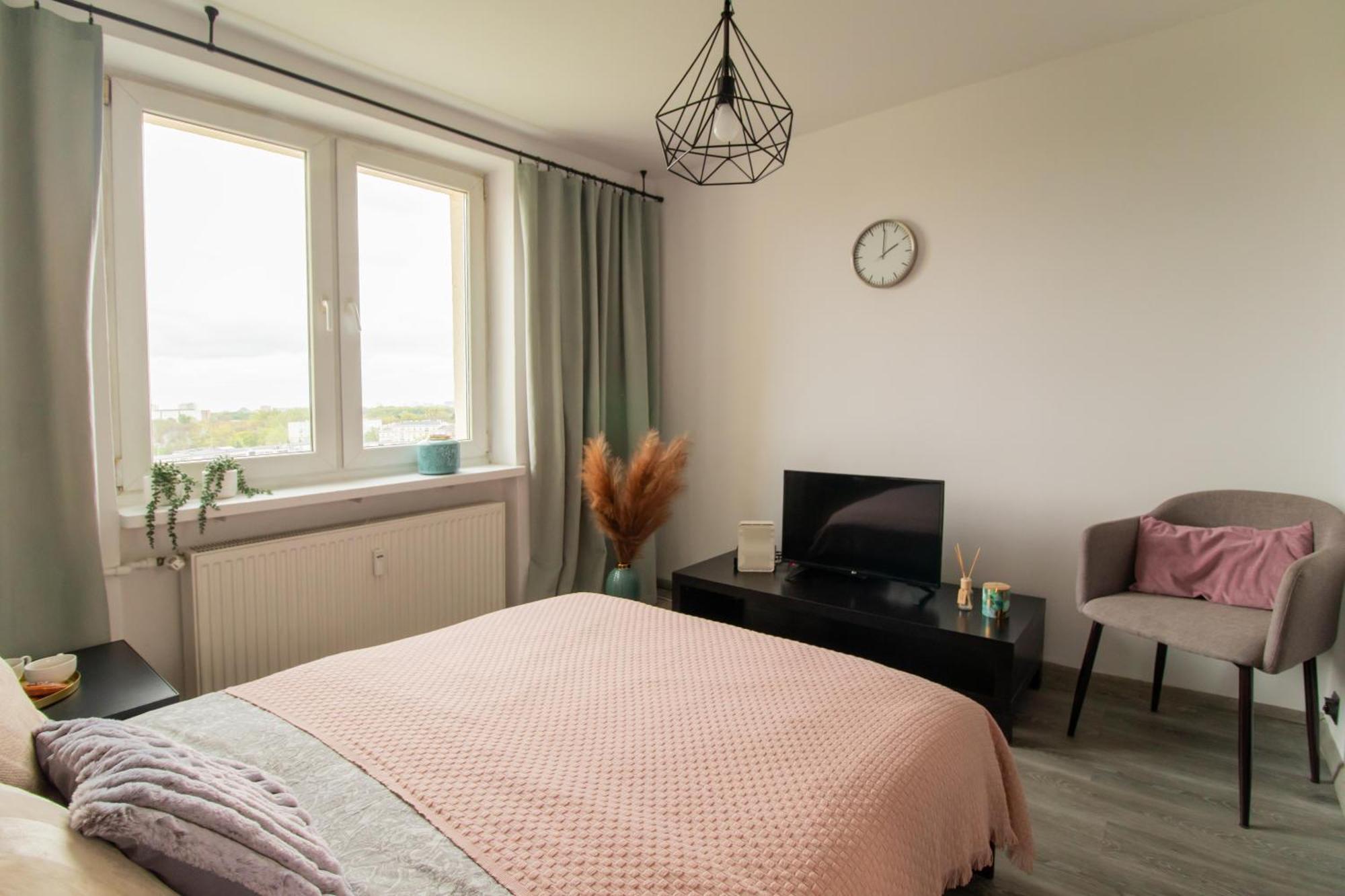 ורשה Piotrapartments - Daleka Cozy Train&Airport Apartment מראה חיצוני תמונה