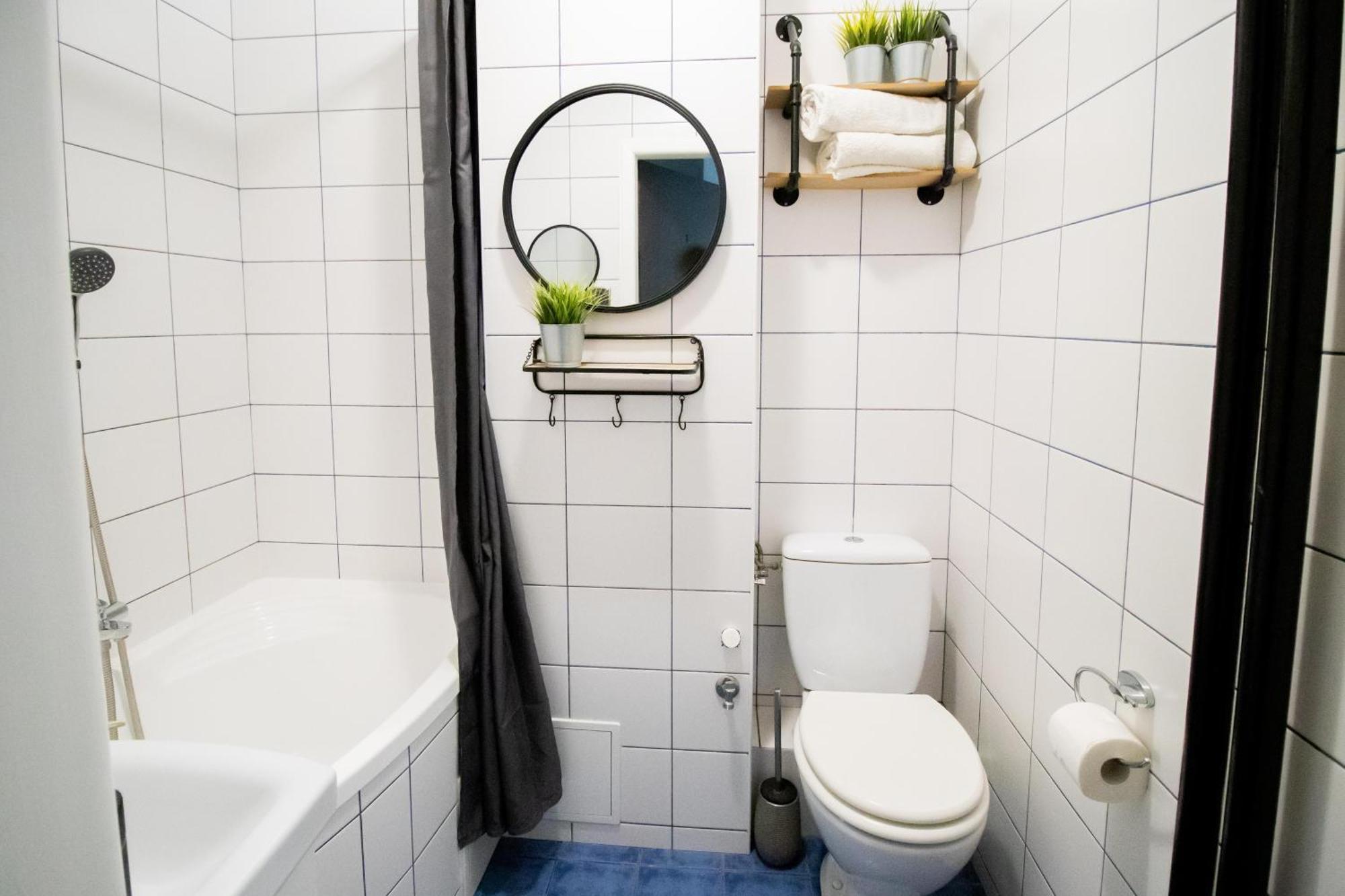 ורשה Piotrapartments - Daleka Cozy Train&Airport Apartment מראה חיצוני תמונה